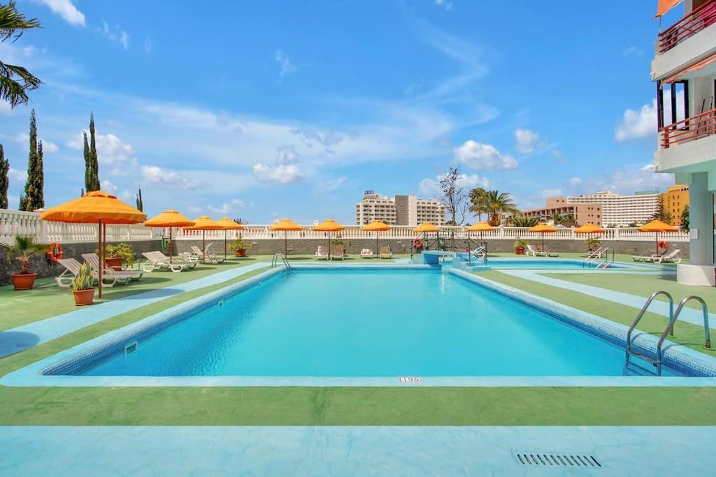 Alexander Apartment Playa De Las Americas Exterior photo